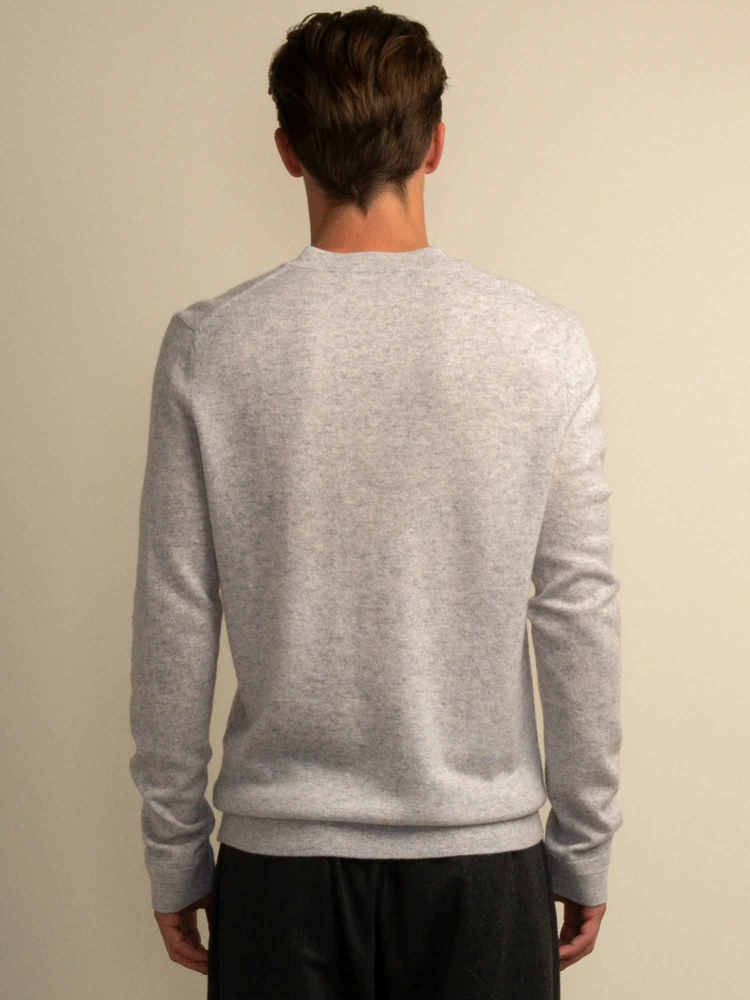 Men V Neck Sweater_Grey
