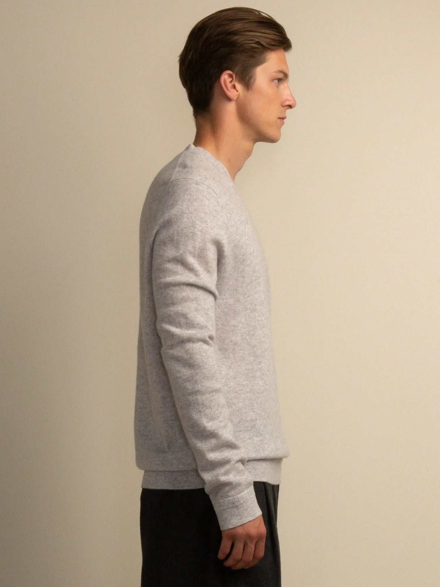 Men V Neck Sweater_Grey