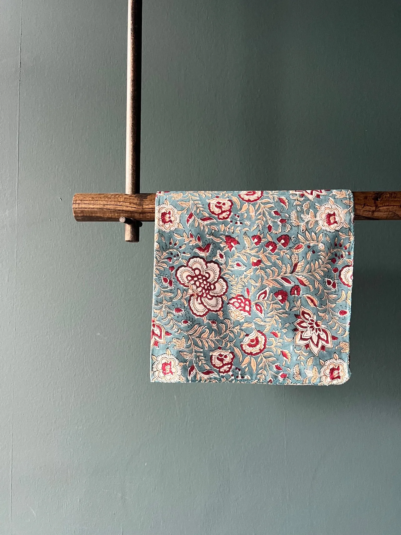 Napkin Blue/Red Floral